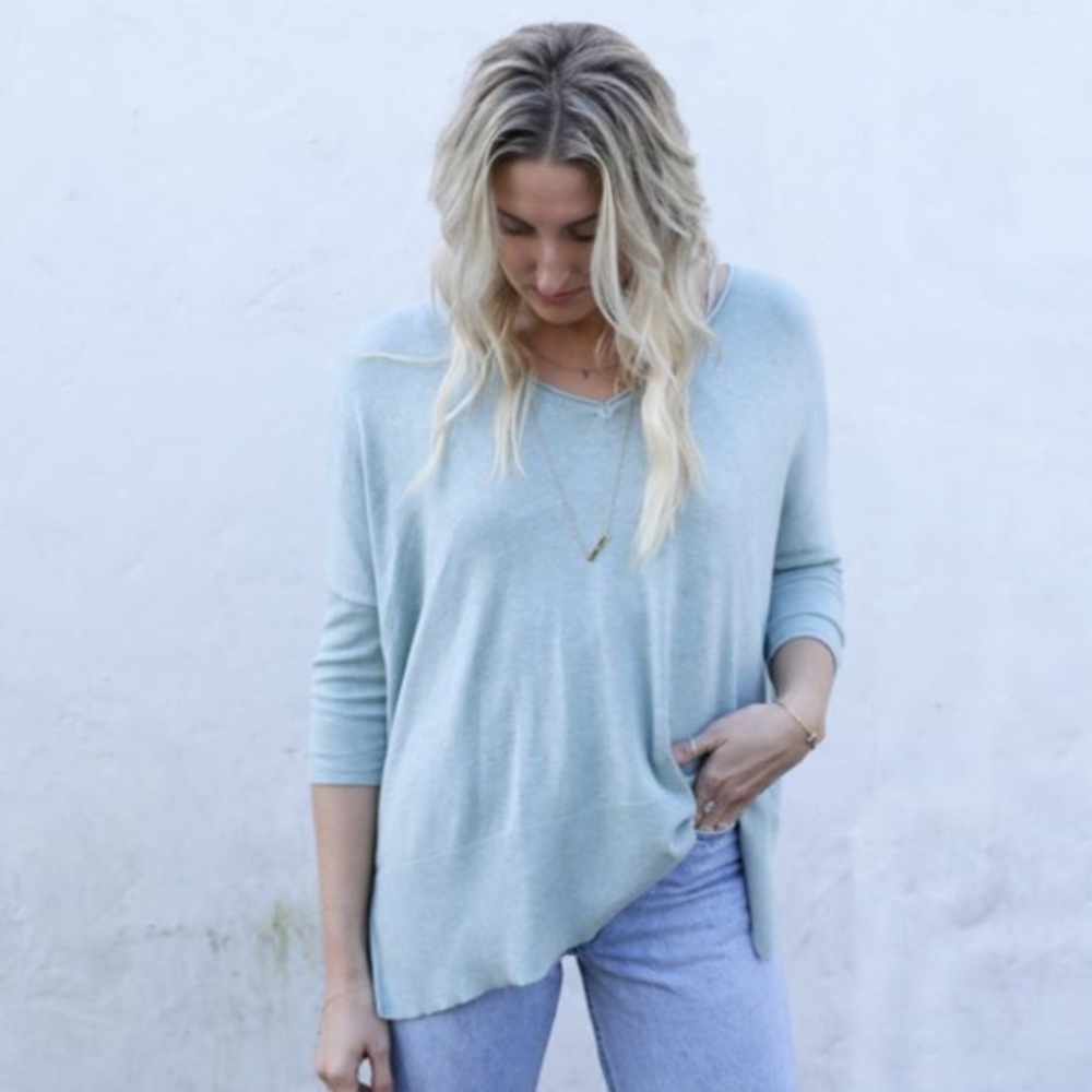 HERMOSA V NECK - Picture 2 of 4